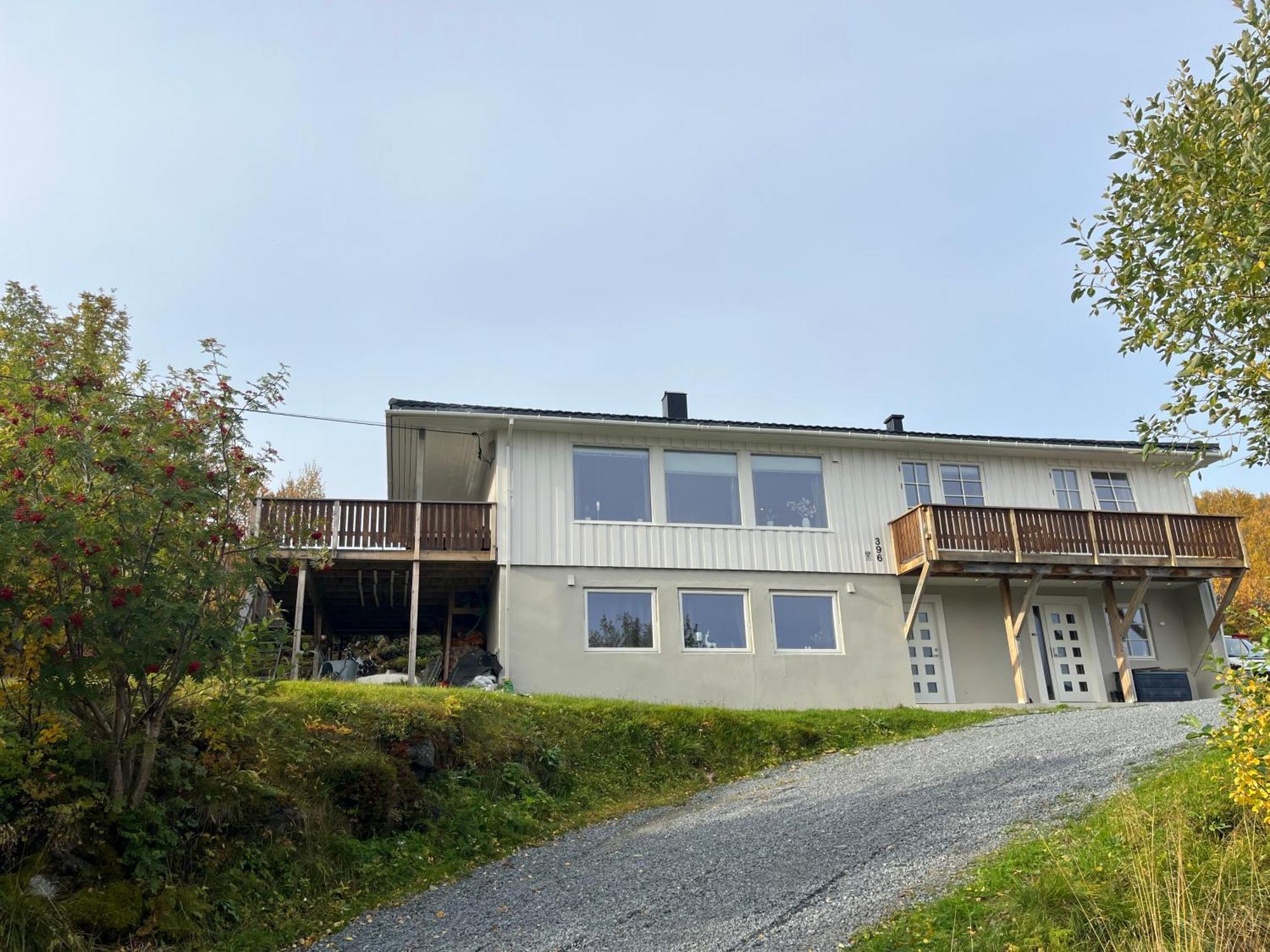 Fantastic View, Quiet And Relaxing By The Sea Kvaloya